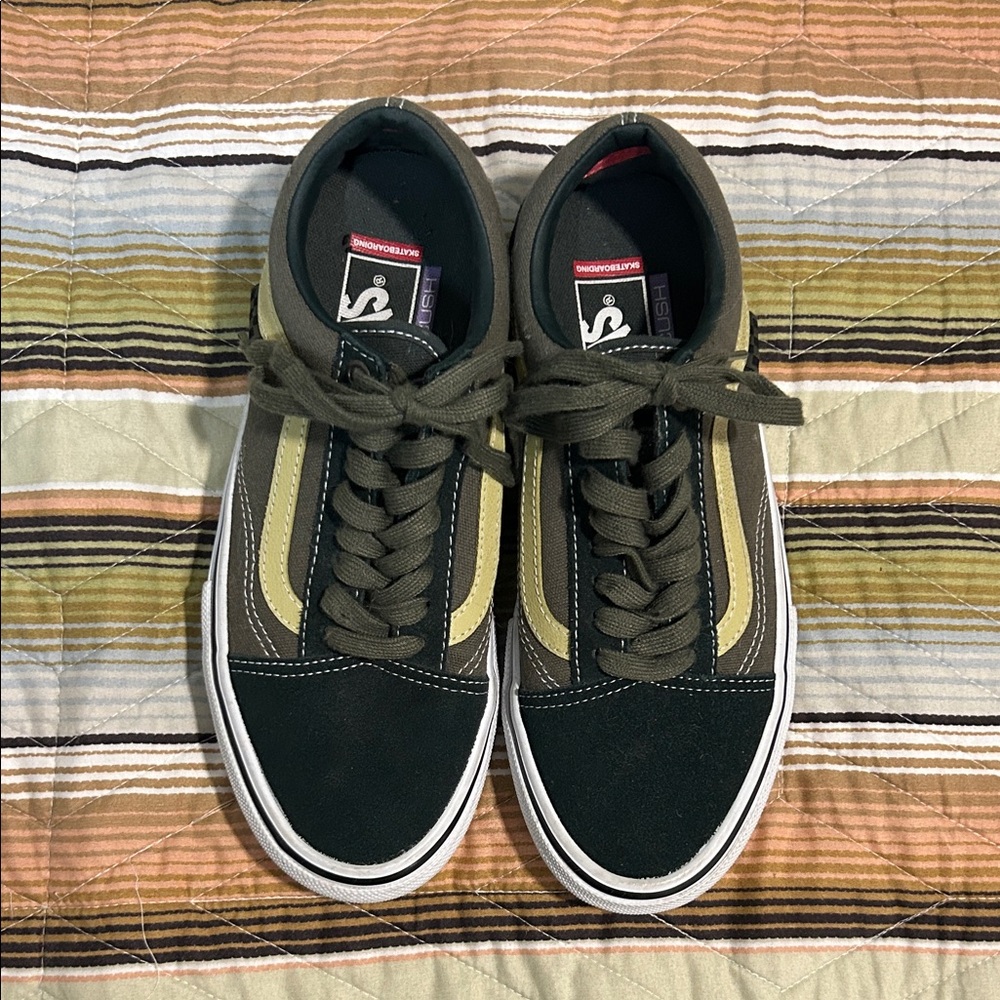 Vans Men's Olive Green on Green Sneakers